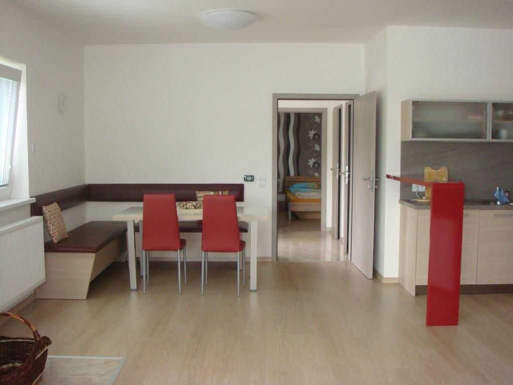 Apartman Kurdejov Hustopeče الغرفة الصورة